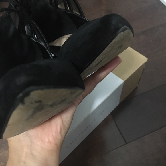 Black high heel shoes - Picture 10 of 11